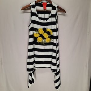 V Christina flower tank